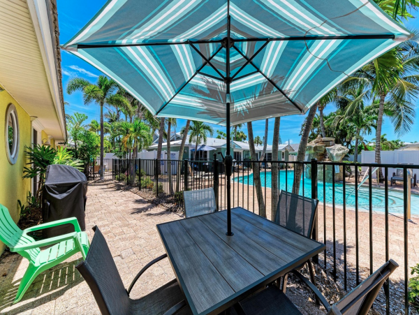 Holmes Beach Vacation Rental- Pool Villa Near Beach One Block Beach